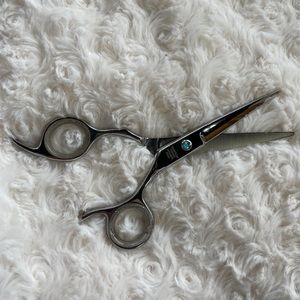 Shinzu shears by shark fin